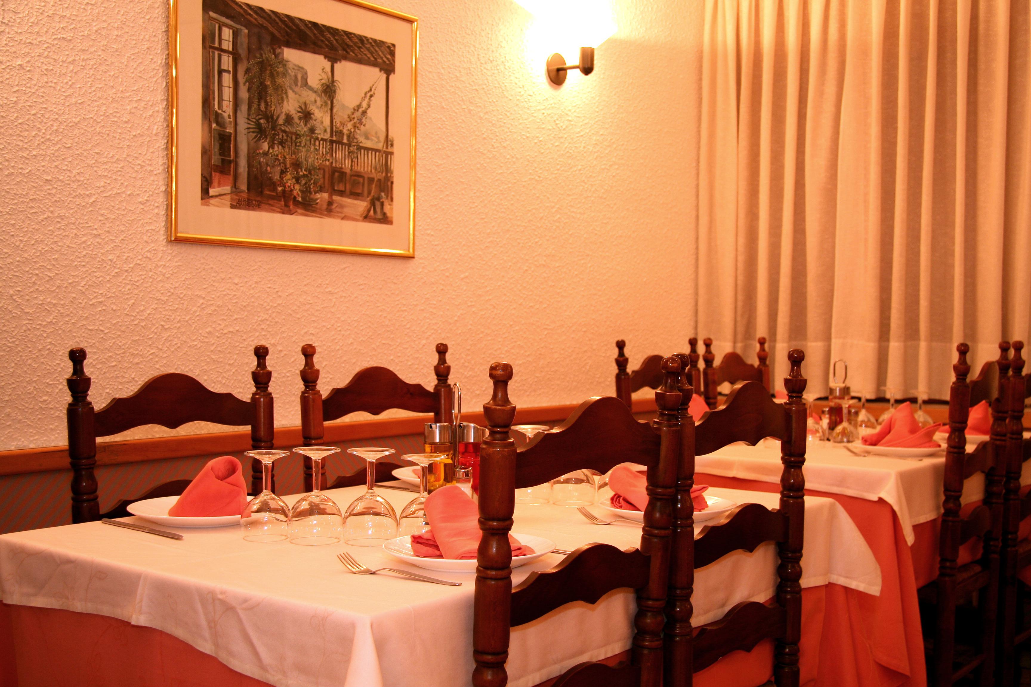 Hotel Montecarlo slide 4