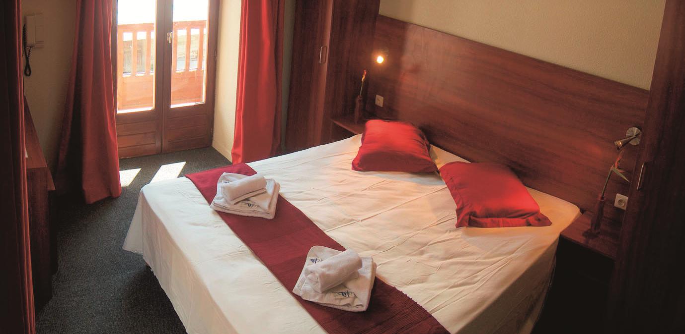 Hotel L'Etendard de Saint Sorlin slide 4