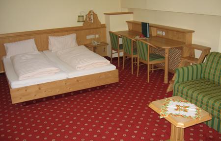 Alpen Wohlfühlhotel Dörflwirt  slide 3