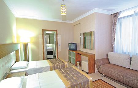 Hotel Grand Zaman Garden slide 3