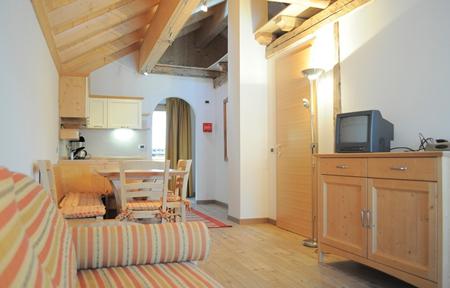 Chalet Debby slide 2