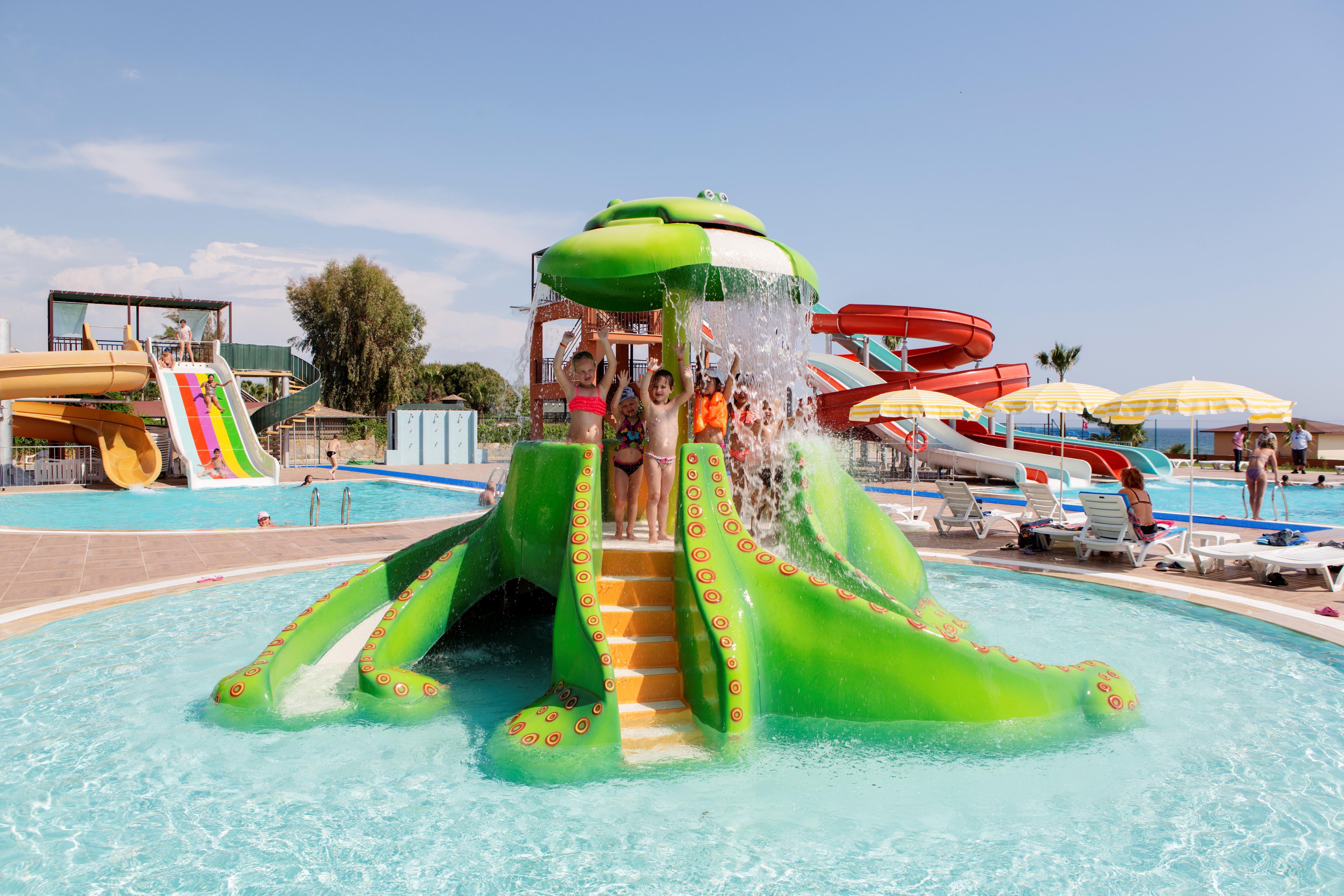 Club Turtas Hotel  slide 2