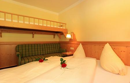 Alpen Wohlfühlhotel Dörflwirt  slide 4