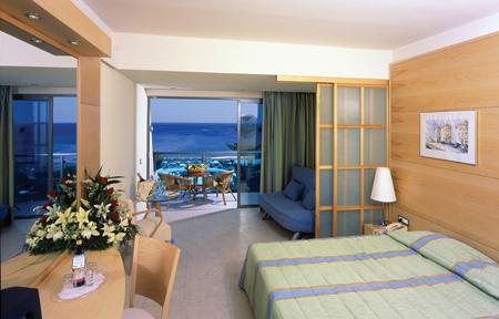 Hotel Calypso Beach slide 3