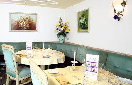 Hotel Erhart slide 3