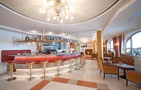 Hotel Amadeus slide 2