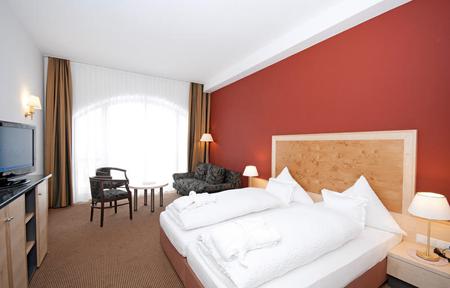 Hotel Amadeus slide 3