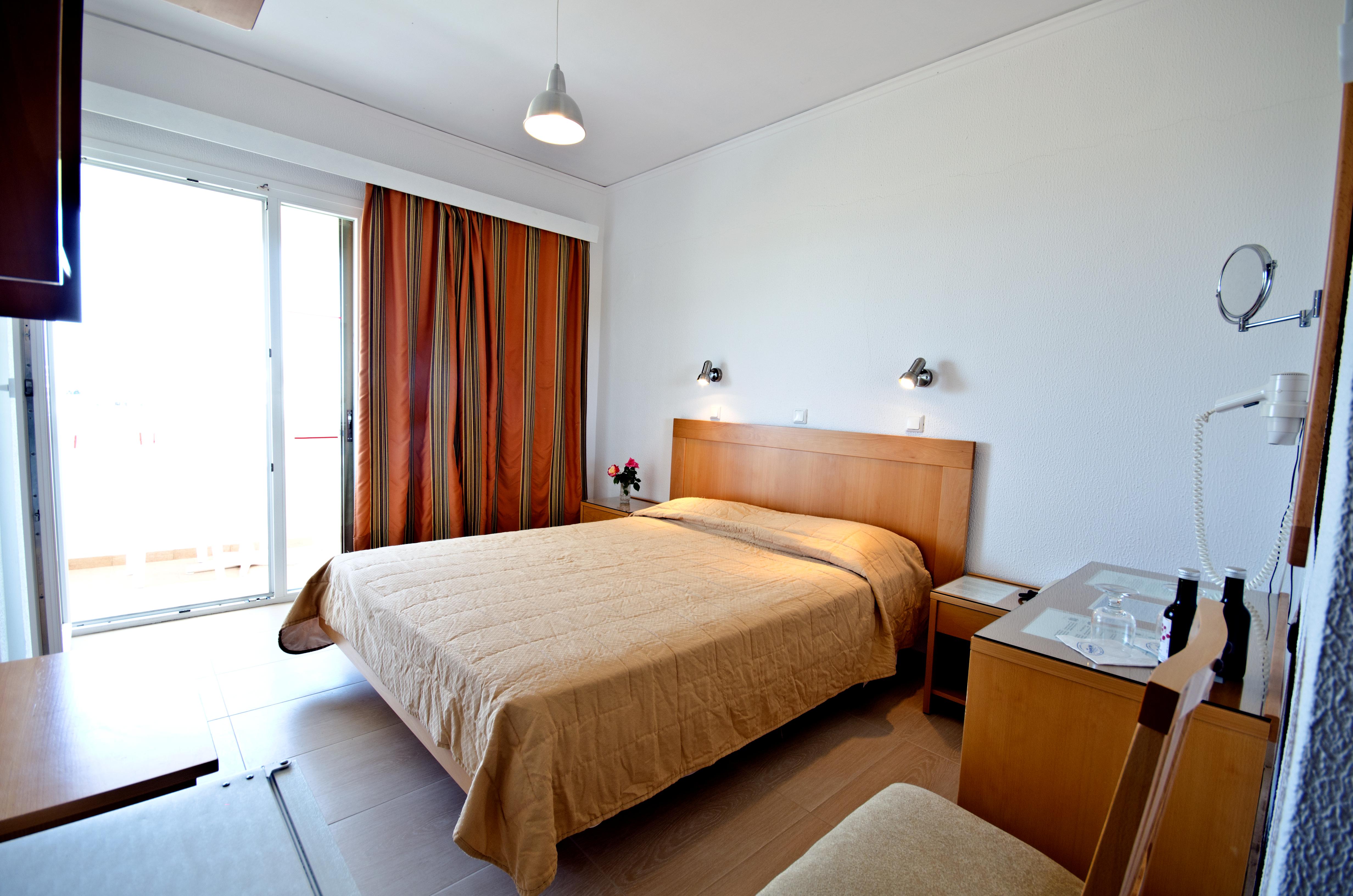 Tropical Sol Hotel  slide 4