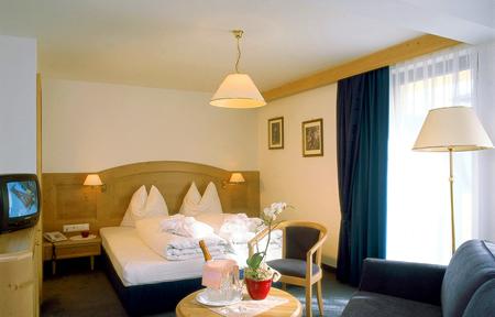 Hotel Alpenruh slide 4