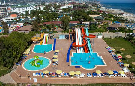 Club Turtas Hotel slide 4