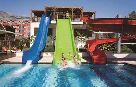 Hotel Crystal de Luxe Resort & Spa slide 2