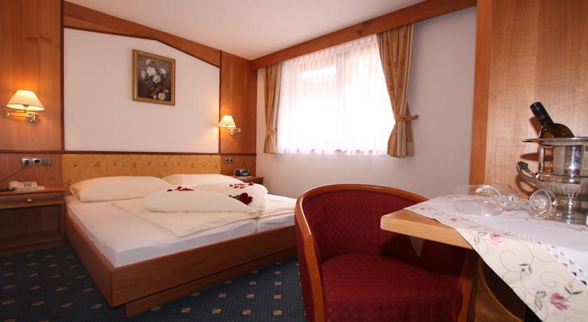 Hotel Waldhof slide 2