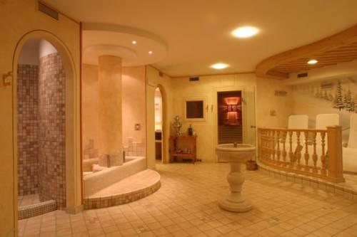 Hotel Valtellina slide 4