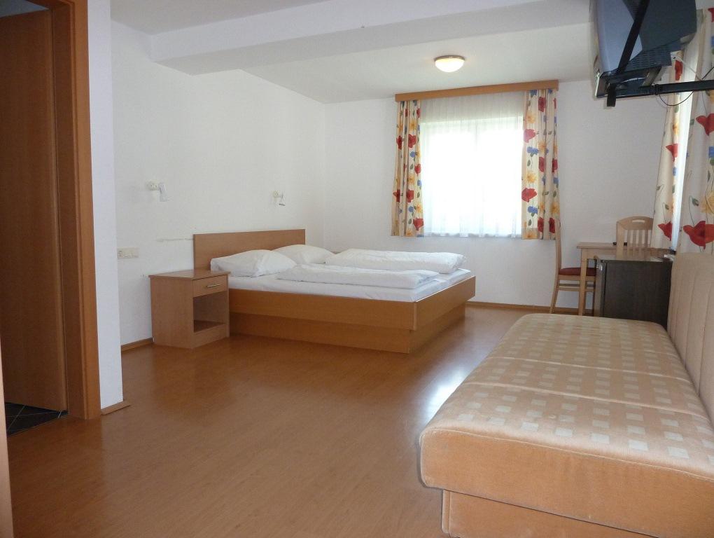 Pension Pepi slide 5