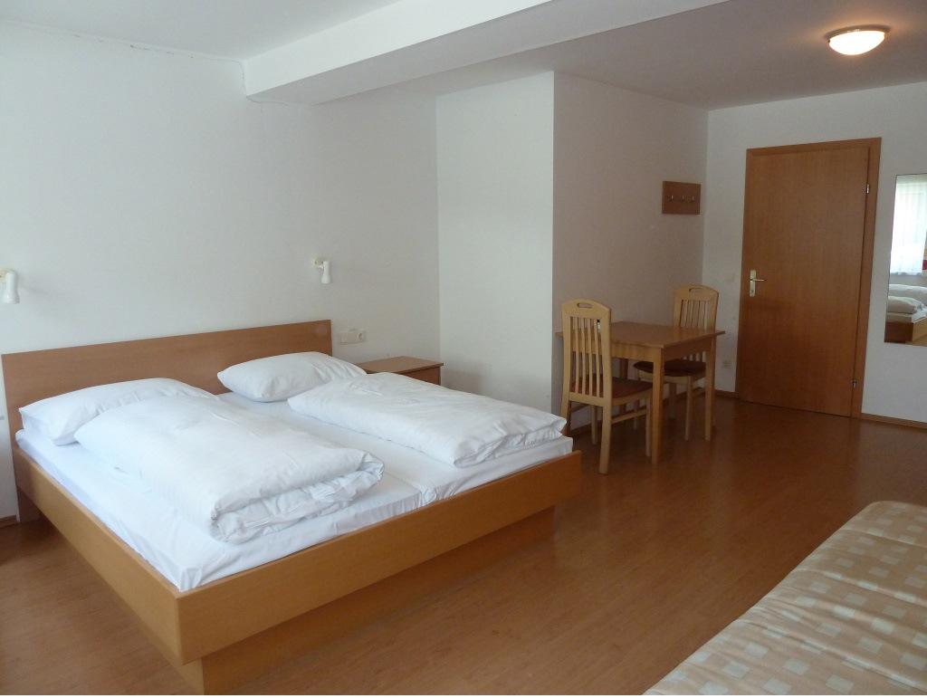 Pension Pepi slide 3