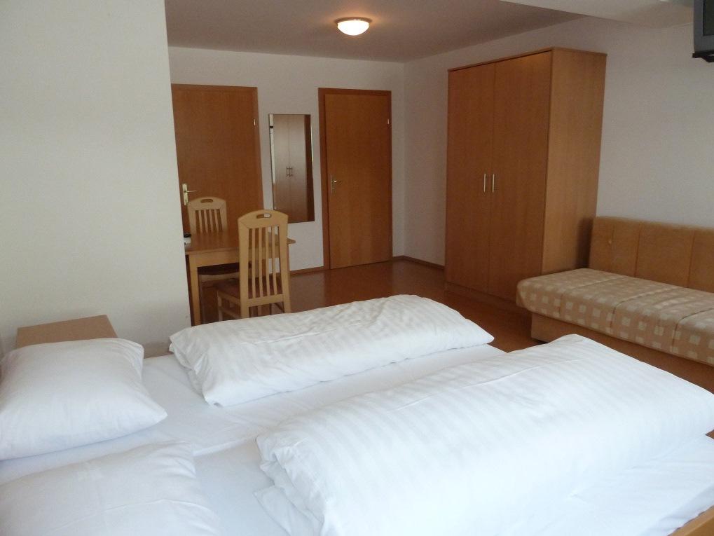 Pension Pepi slide 2