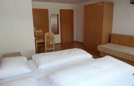 Pension Pepi slide 2