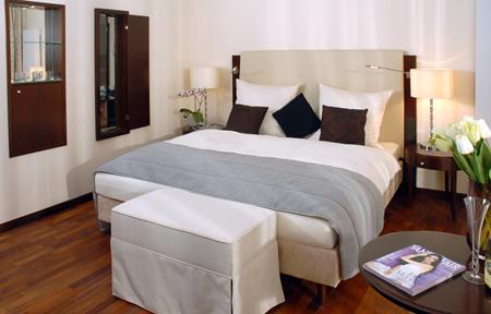 LEBENBERG Schlosshotel slide 2