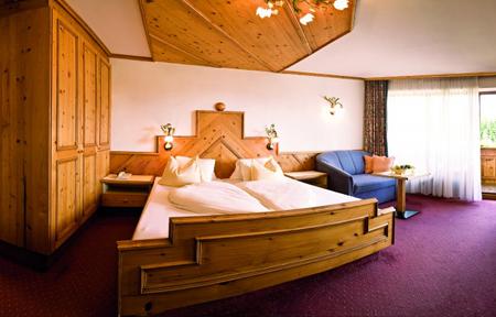 Family & Spa Resort Alpenpark  slide 2