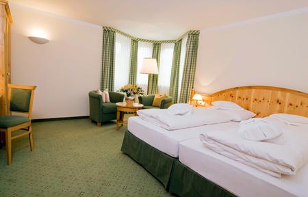 Hotel Premier Kaiserhof slide 2