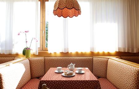 Hotel Alaska  slide 4