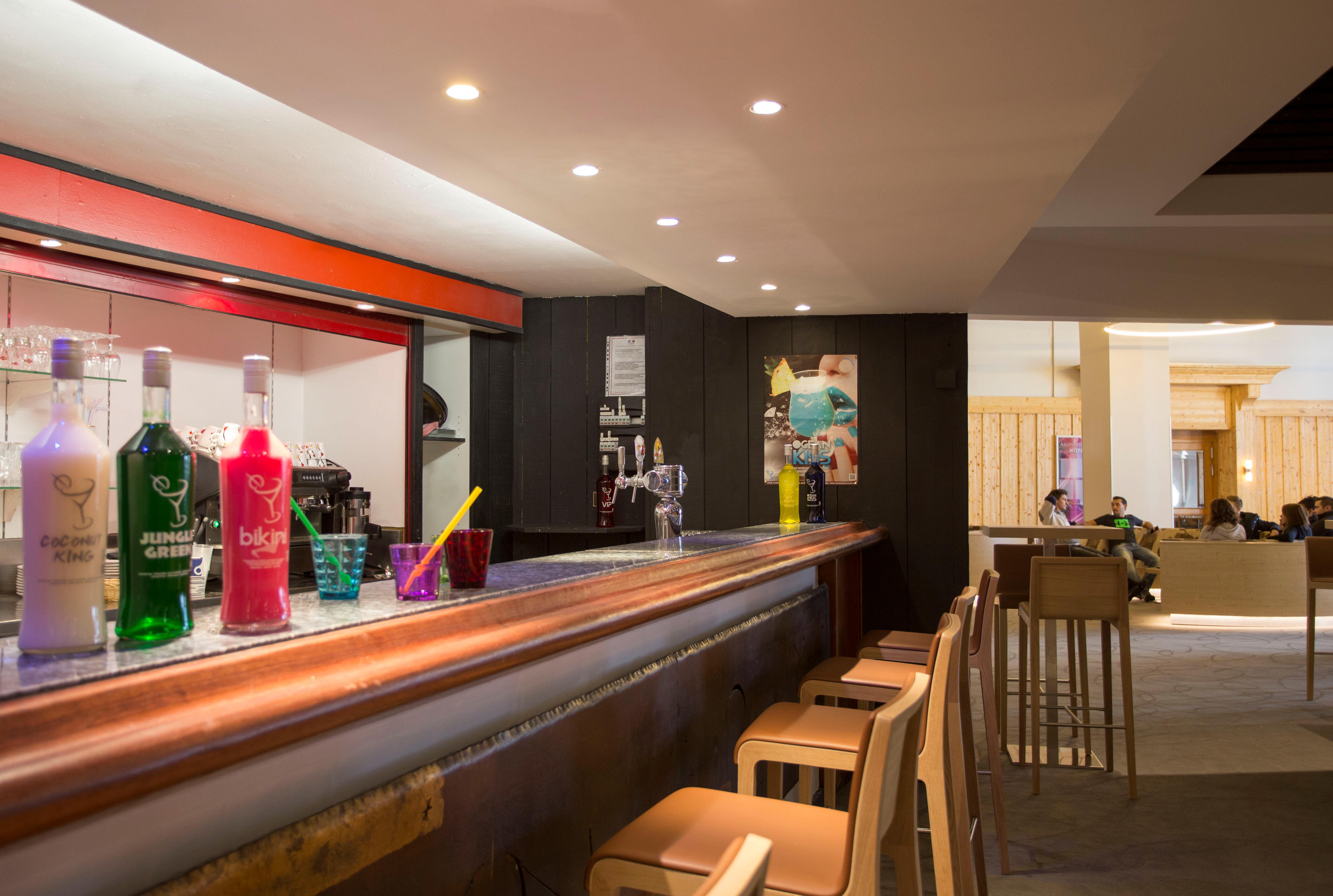 Hotel Club MMV Les Arolles slide 5