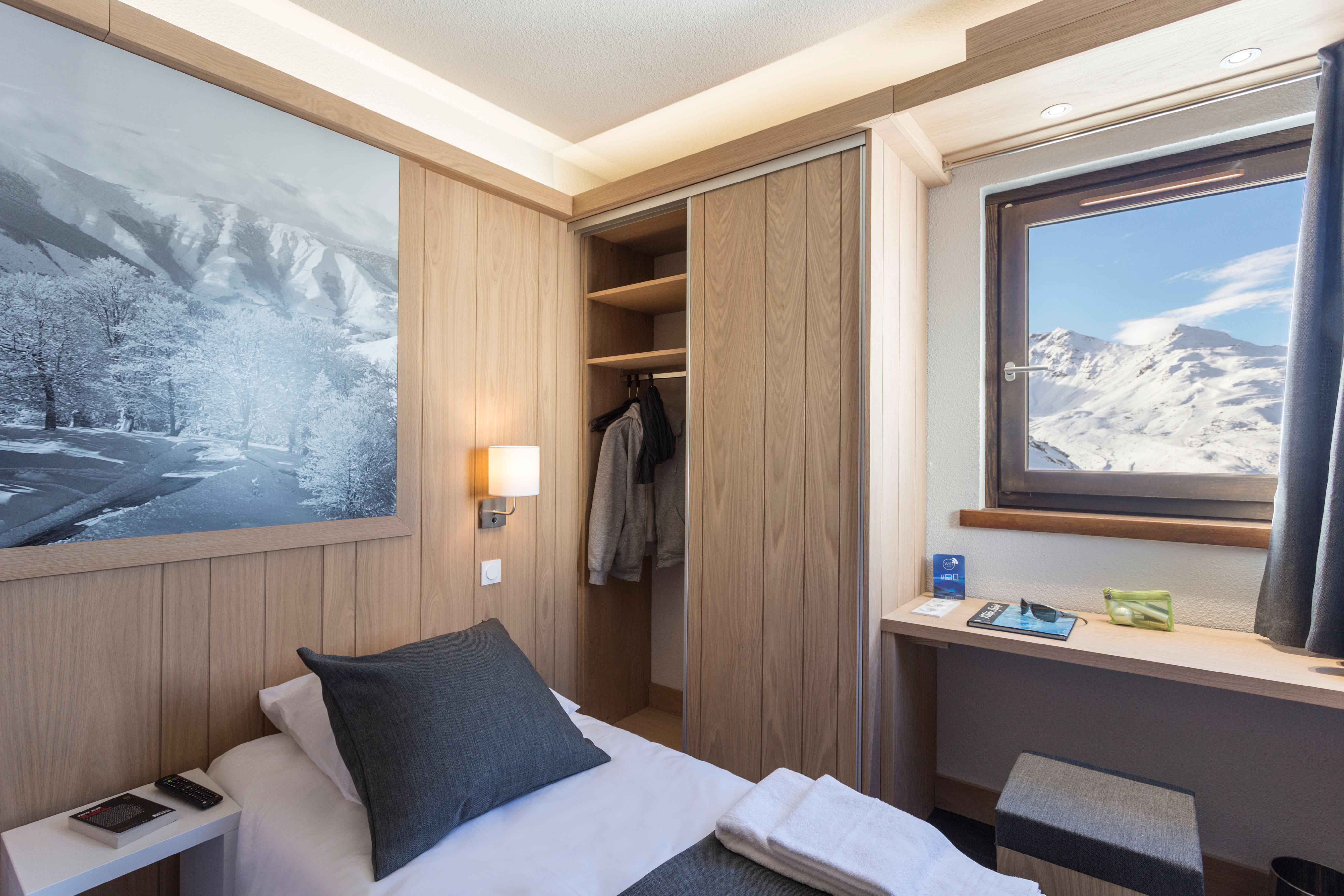 Hotel Club MMV Les Arolles slide 3