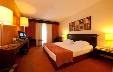 Hotel Vila Gale Santa Cruz slide 4