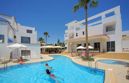 Lejlighedshotel Petrosana slide 1