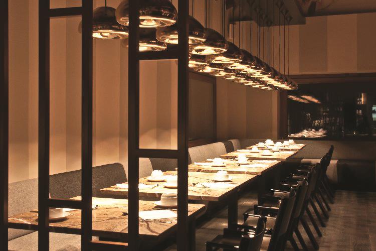 Alexander Charme Hotel  slide 4