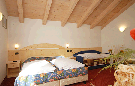 Hotel Garni Letizia slide 2