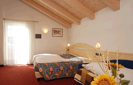 Hotel Garni Letizia slide 3