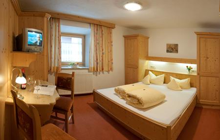 Hotel zum Hirschen slide 2