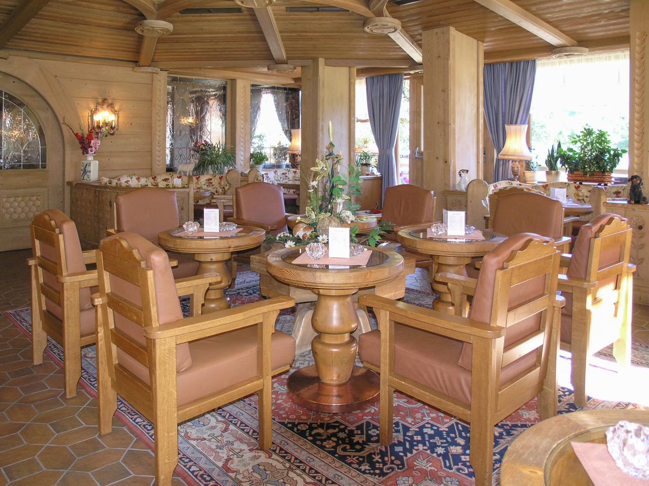 Parkhotel Sölden slide 4