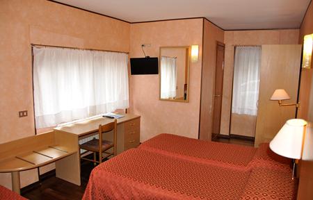 Hotel Sud-Ovest slide 3