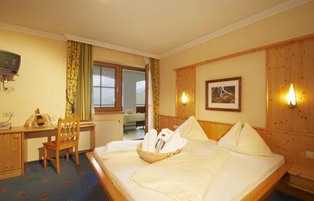 Gut Raunerhof slide 2