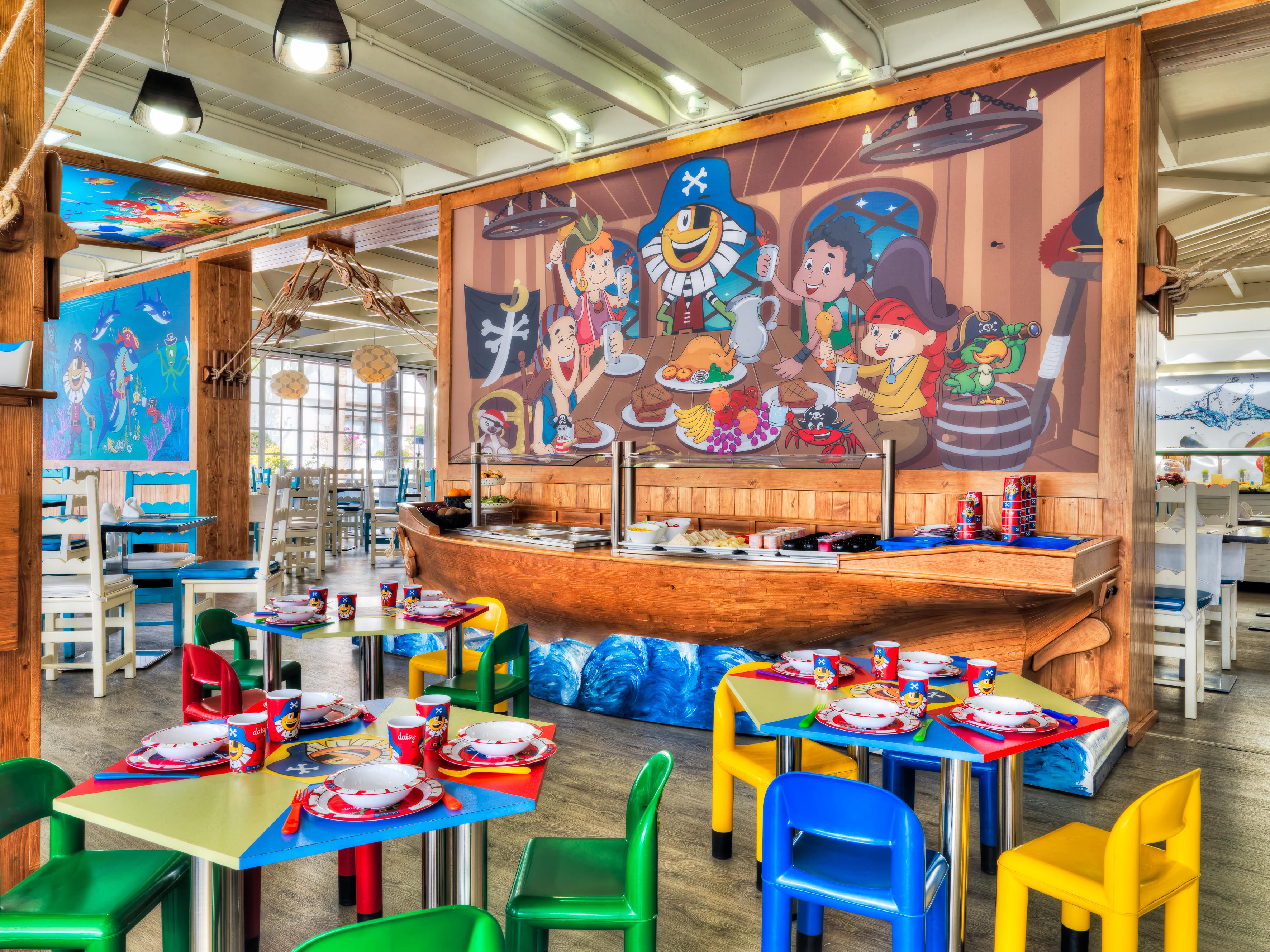 Hotel H10 Suites Lanzarote Gardens slide 4