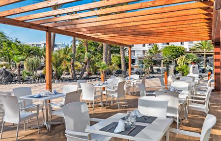 Hotel H10 Suites Lanzarote Gardens slide 2