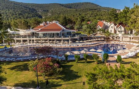 Hotel Long Beach Club Nature slide 5