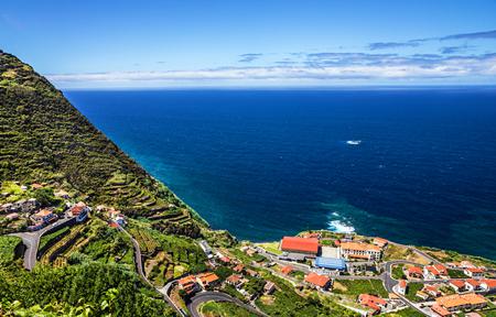 Fly & Drive Madeira – Hav- og skovudsigt – inklusiv billeje