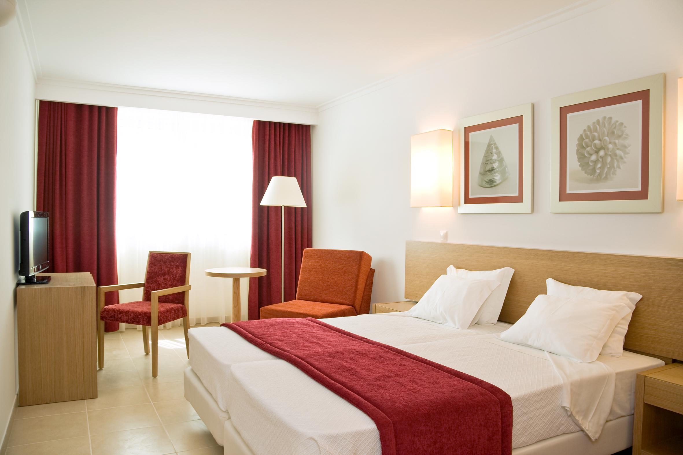 Monte Gordo Hotel & Spa slide 2