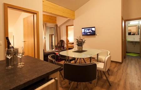 Lorivita Residenz Saalbach slide 2