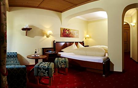 Hotel Kristall - Voksenhotel slide 2