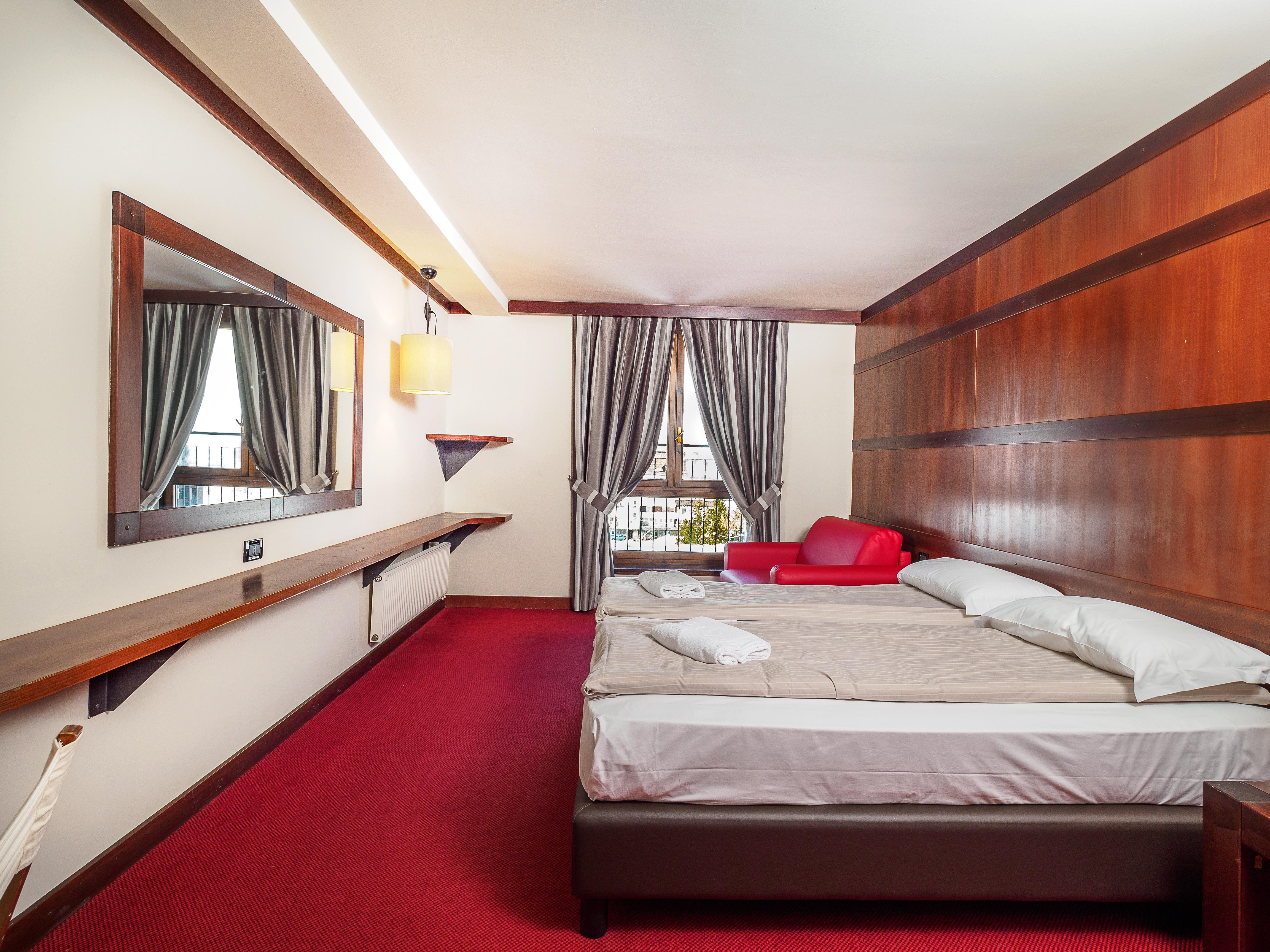 Hotel Piandineve slide 2