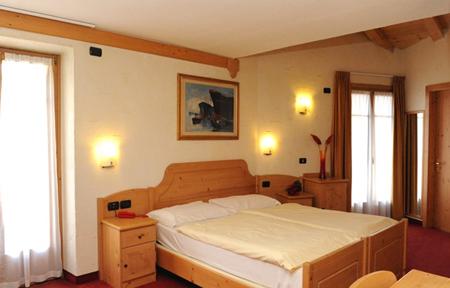 Hotel Helvetia slide 3