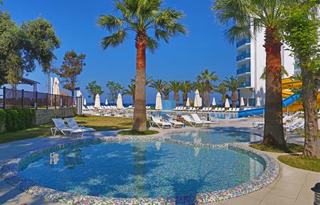 Hotel Le Bleu slide 3