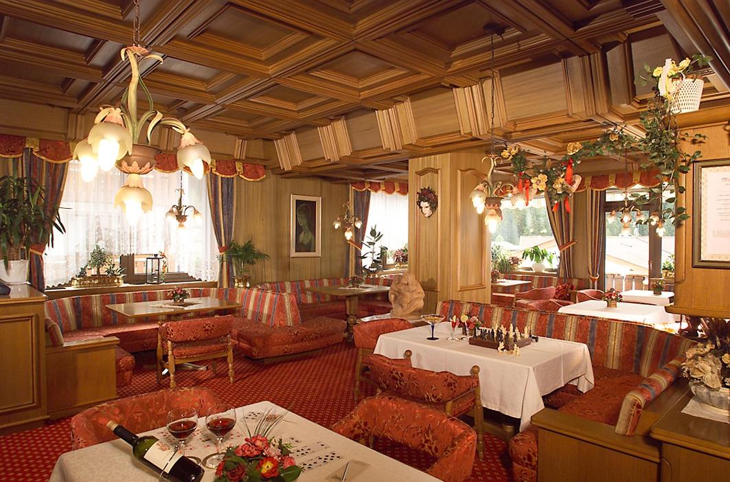 Hotel Astor Suites B&B slide 5