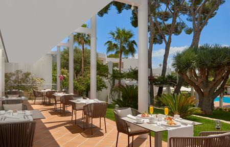Hotel Melia Cala d'Or slide 3