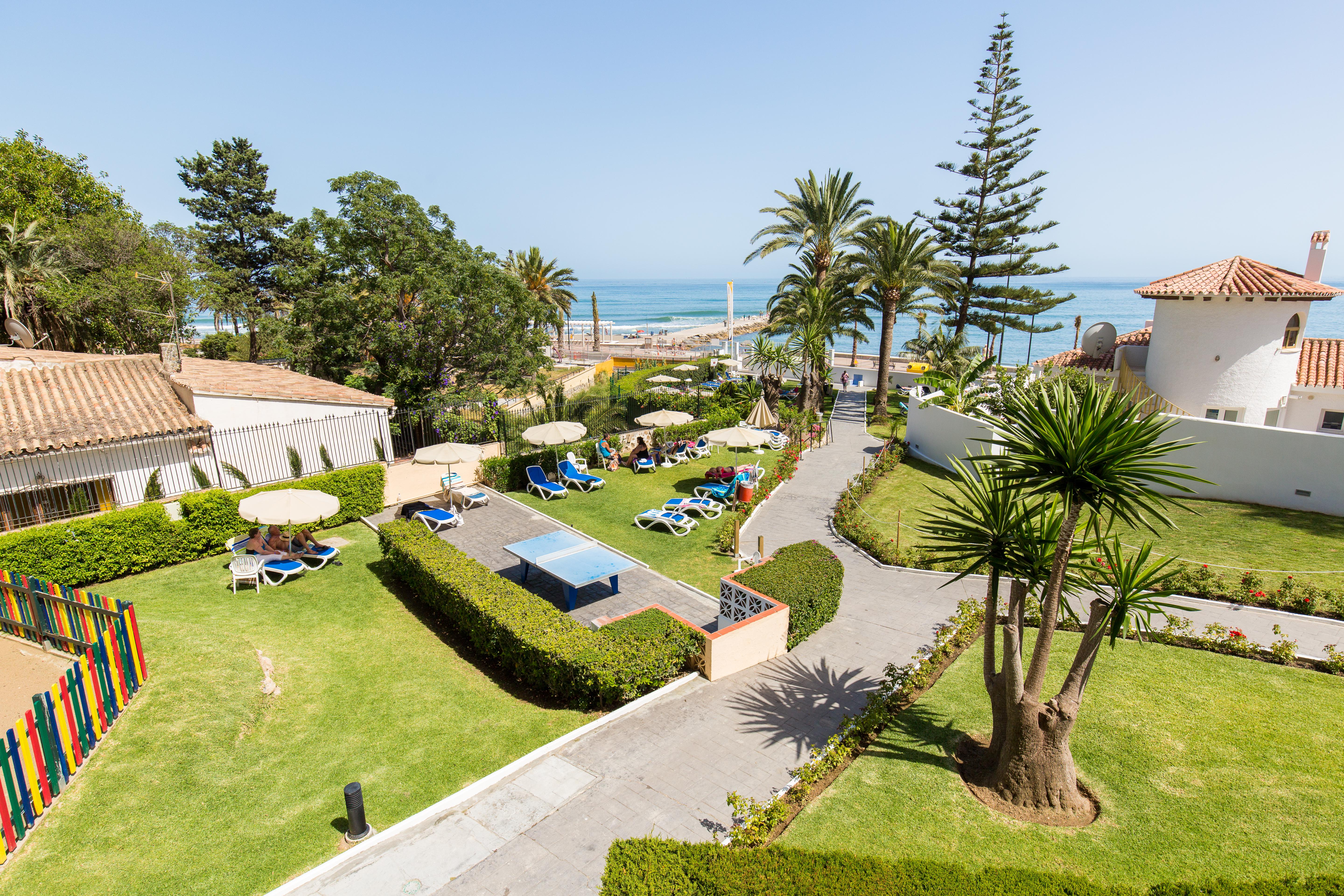 Hotel Globales Gardenia slide 2