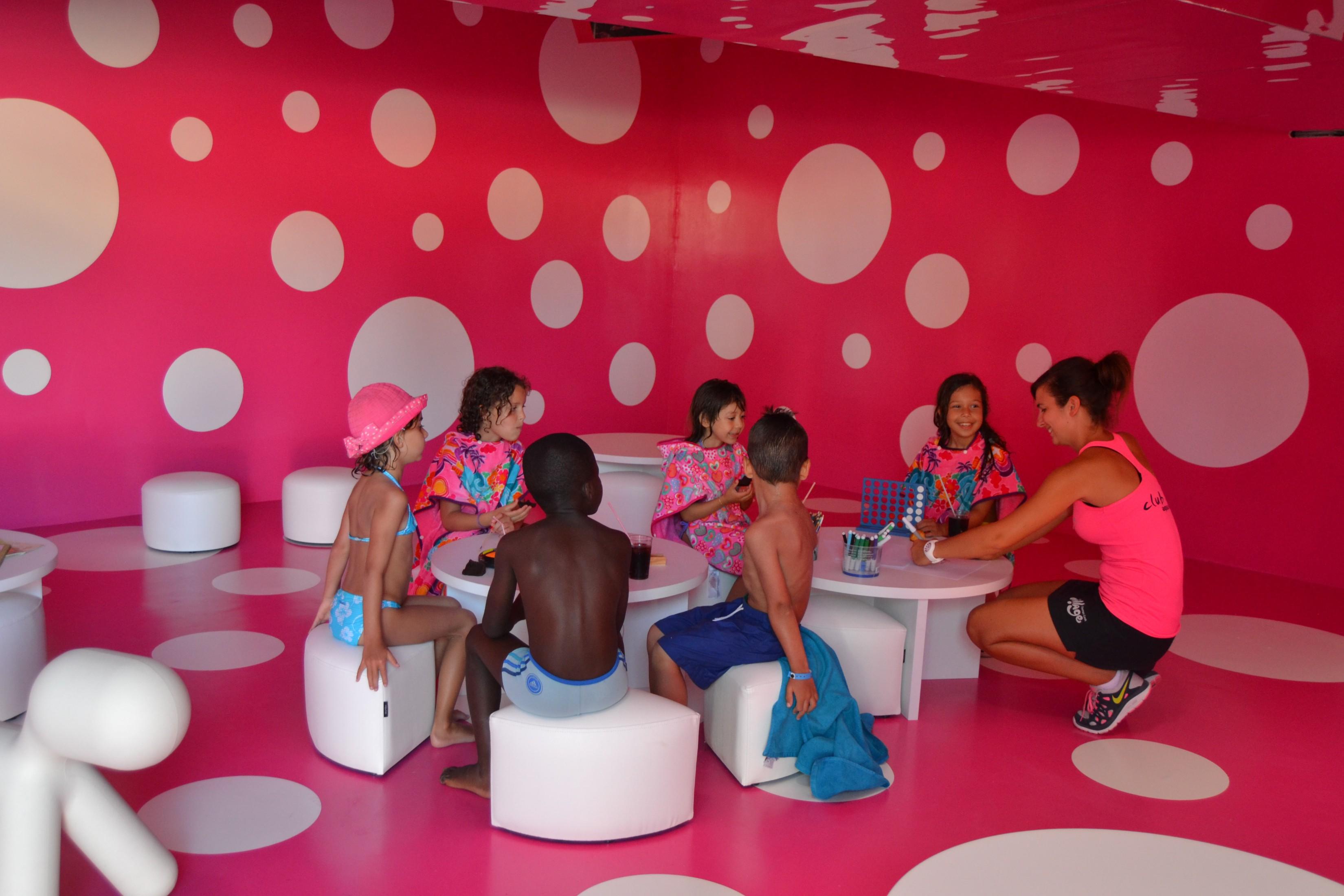 Club Castell dels Hams by Palia slide 4